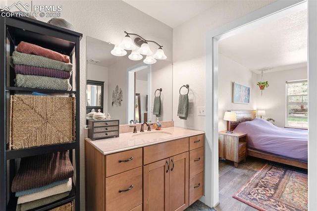 208 Chelten Road, Manitou Springs, CO 80829