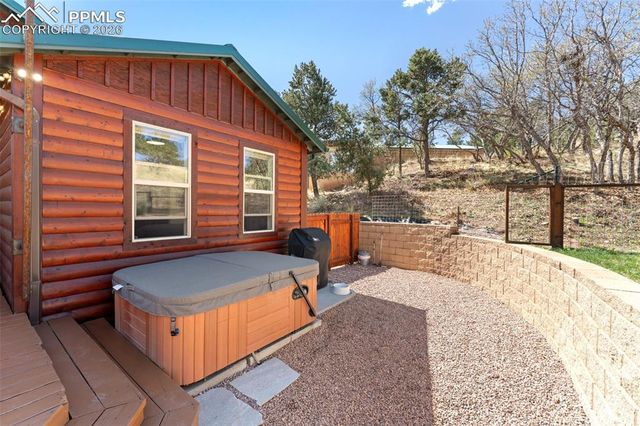 208 Chelten Road, Manitou Springs, CO 80829