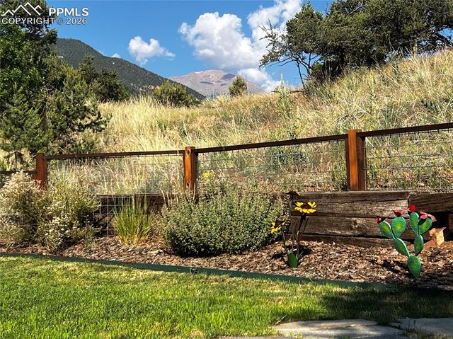 208 Chelten Road, Manitou Springs, CO 80829