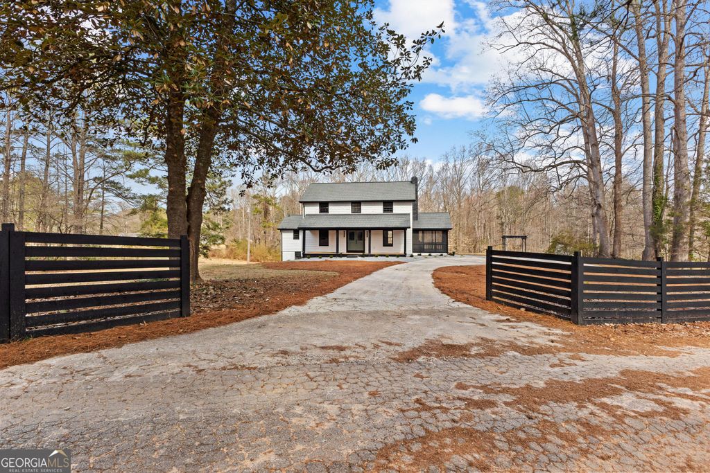 260 Sandy Lake Circle, Fayetteville, GA 30214