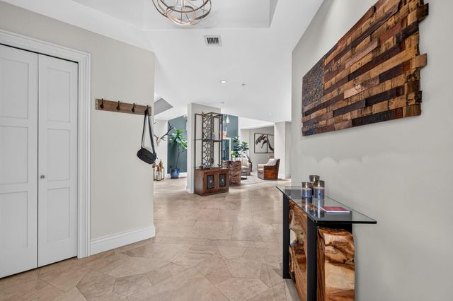 411 N NEW RIVER Drive E V-2, Fort Lauderdale, FL 33301