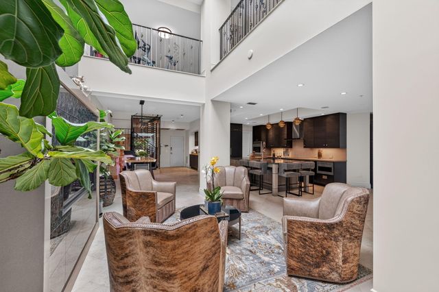 411 N NEW RIVER Drive E V-2, Fort Lauderdale, FL 33301