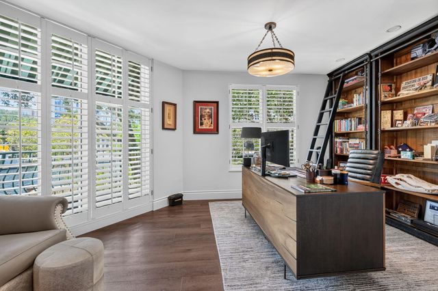 411 N NEW RIVER Drive E V-2, Fort Lauderdale, FL 33301