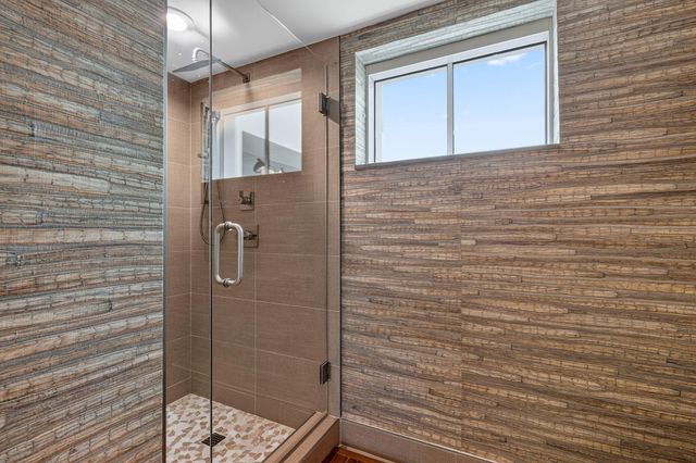 411 N NEW RIVER Drive E V-2, Fort Lauderdale, FL 33301