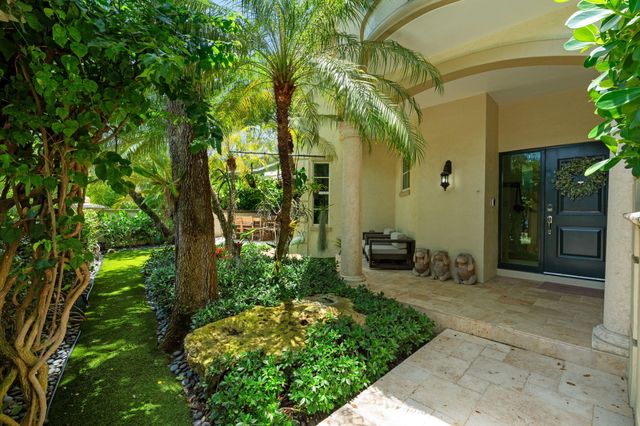 411 N NEW RIVER Drive E V-2, Fort Lauderdale, FL 33301