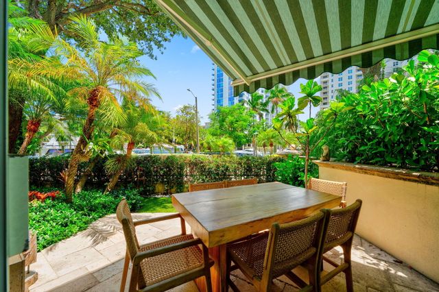 411 N NEW RIVER Drive E V-2, Fort Lauderdale, FL 33301