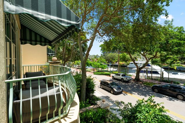411 N NEW RIVER Drive E V-2, Fort Lauderdale, FL 33301