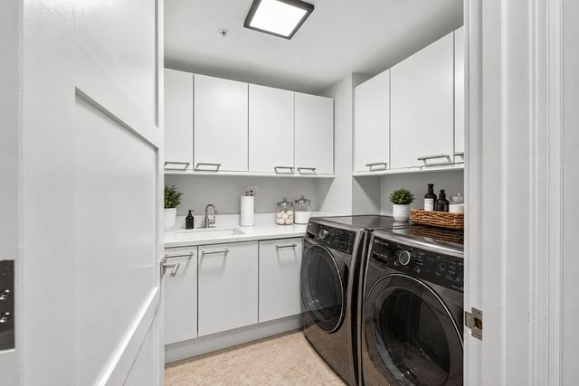 411 N NEW RIVER Drive E V-2, Fort Lauderdale, FL 33301