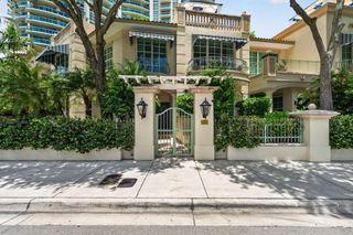 411 N NEW RIVER Drive E V-2, Fort Lauderdale, FL 33301