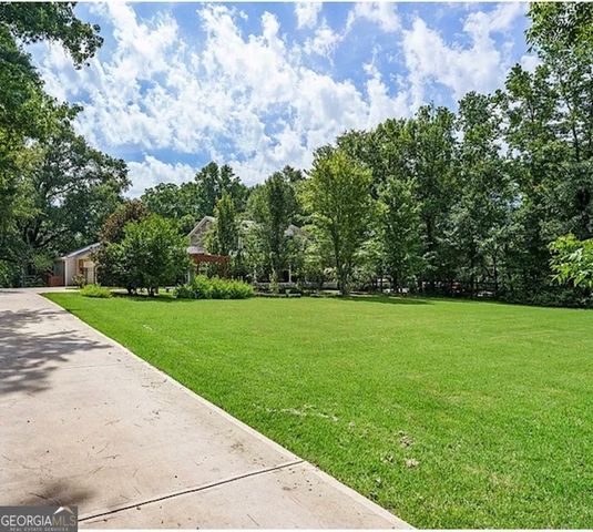 5230 SW West Shore Drive, Conyers, GA 30094