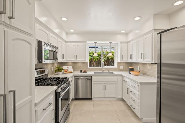 1622 Maryland Street, Redwood City, CA 94061