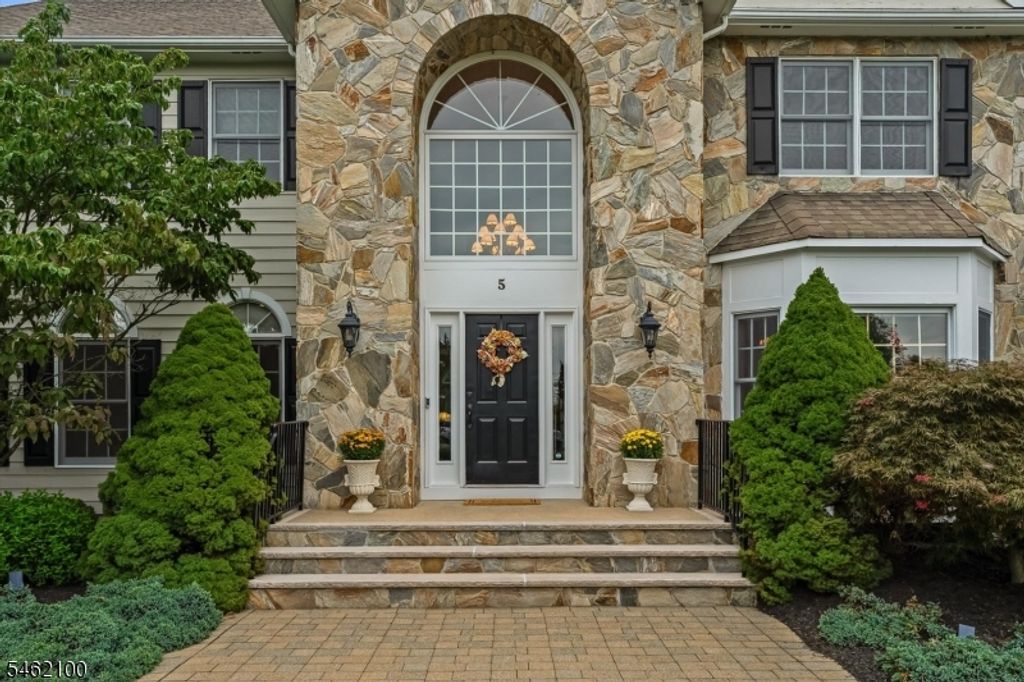 5 Downing Ct, Chester Twp., NJ 07930 — photo 2