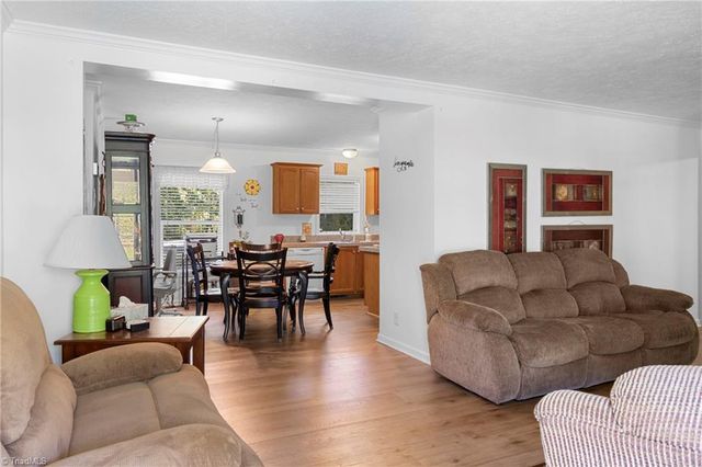 170 Garrett Lane, Thomasville, NC 27360