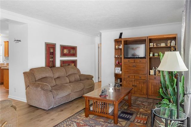 170 Garrett Lane, Thomasville, NC 27360