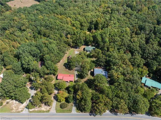 170 Garrett Lane, Thomasville, NC 27360