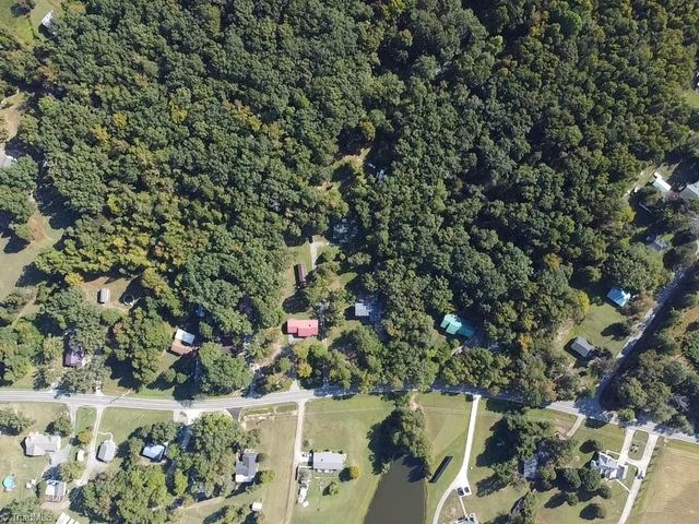 170 Garrett Lane, Thomasville, NC 27360