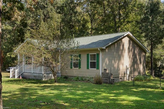 170 Garrett Lane, Thomasville, NC 27360