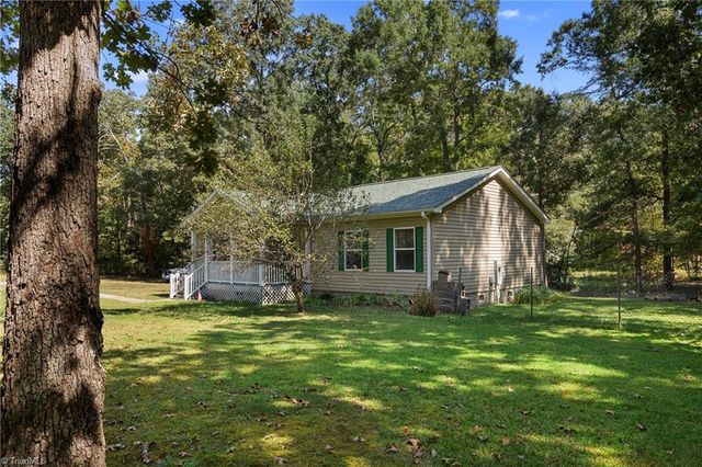 170 Garrett Lane, Thomasville, NC 27360