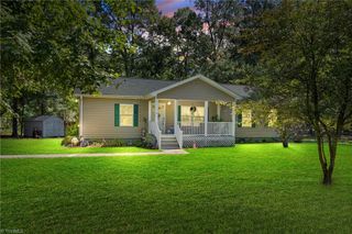 170 Garrett Lane, Thomasville, NC 27360