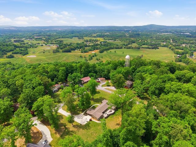 1123 Skyline Dr, Sparta, TN 38583