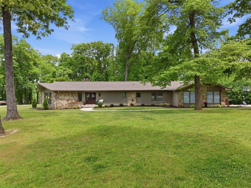 1123 Skyline Dr, Sparta, TN 38583