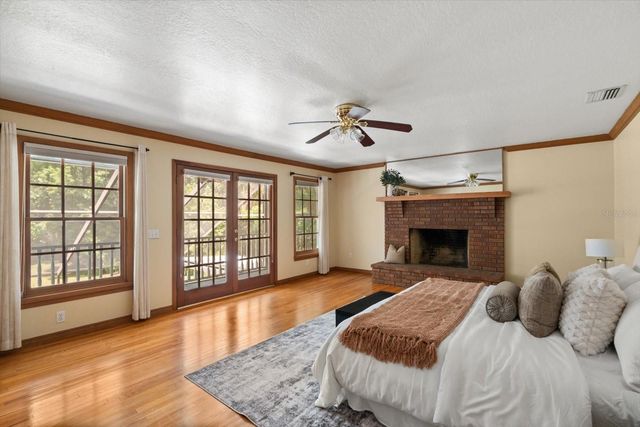 216 WOODS TRAIL, Sanford, FL 32771