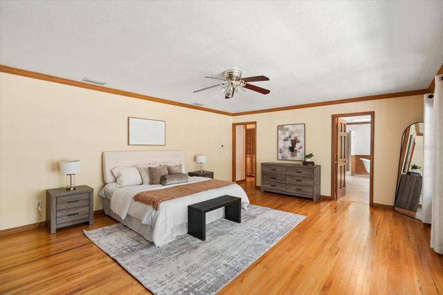 216 WOODS TRAIL, Sanford, FL 32771