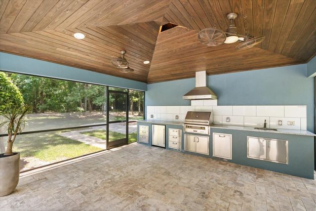 216 WOODS TRAIL, Sanford, FL 32771