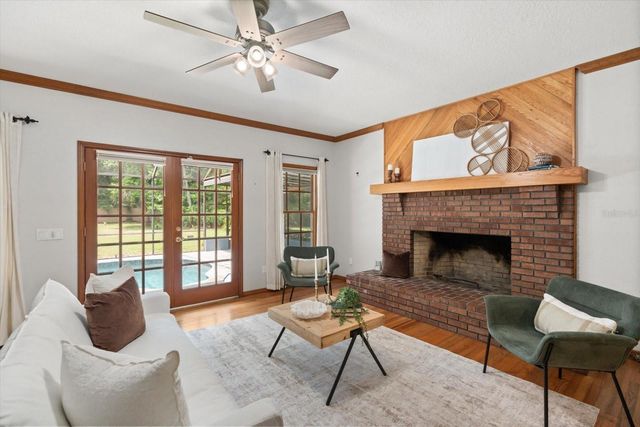 216 WOODS TRAIL, Sanford, FL 32771