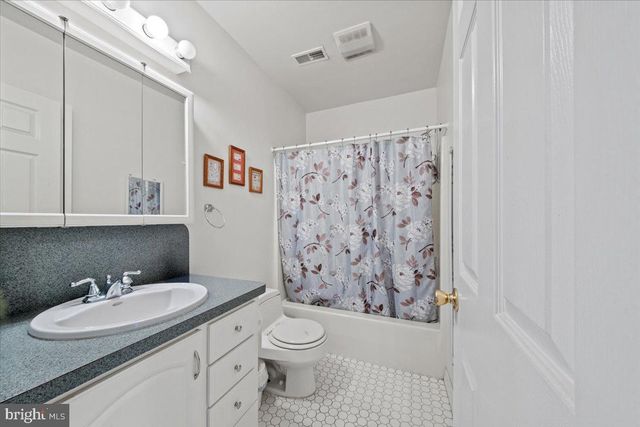 61 HAWKIN ROAD, Medford, NJ 08055