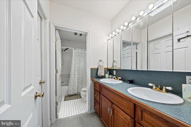 61 HAWKIN ROAD, Medford, NJ 08055