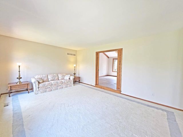 2322 E Sylvan Lane, Milton, WI 53563
