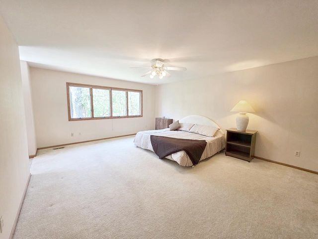 2322 E Sylvan Lane, Milton, WI 53563