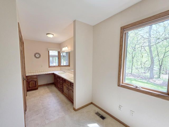 2322 E Sylvan Lane, Milton, WI 53563