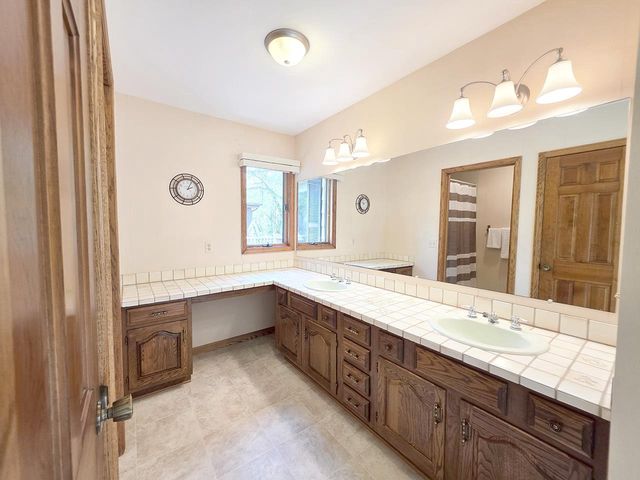 2322 E Sylvan Lane, Milton, WI 53563