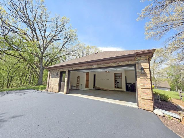 2322 E Sylvan Lane, Milton, WI 53563