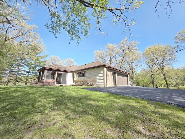2322 E Sylvan Lane, Milton, WI 53563
