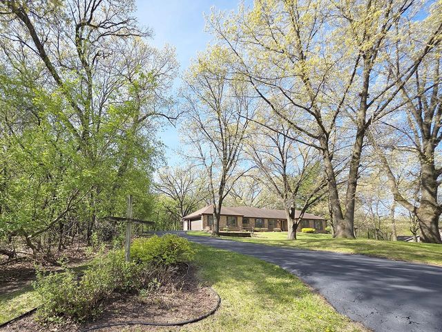 2322 E Sylvan Lane, Milton, WI 53563