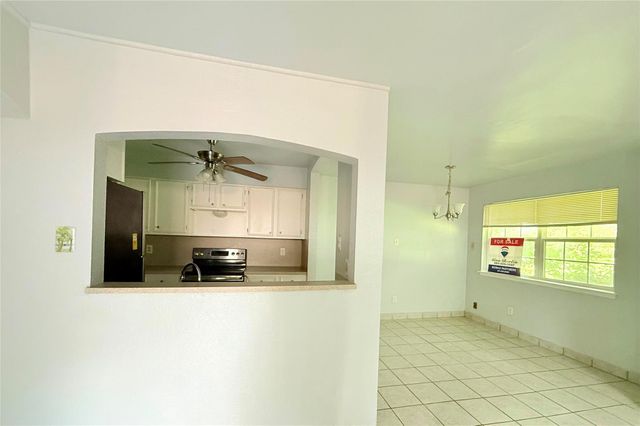 12027 Greenwood Forest Drive 29D, Houston, TX 77066