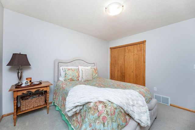 4903 Rose Creek Parkway S, Fargo, ND 58104