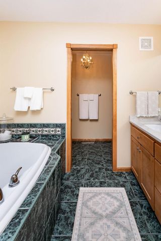 4903 Rose Creek Parkway S, Fargo, ND 58104