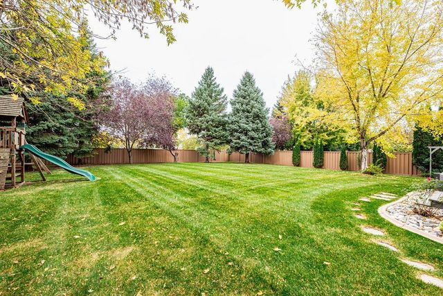 4903 Rose Creek Parkway S, Fargo, ND 58104