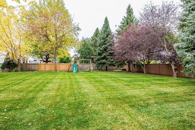 4903 Rose Creek Parkway S, Fargo, ND 58104