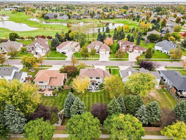 4903 Rose Creek Parkway S, Fargo, ND 58104