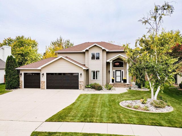 4903 Rose Creek Parkway S, Fargo, ND 58104