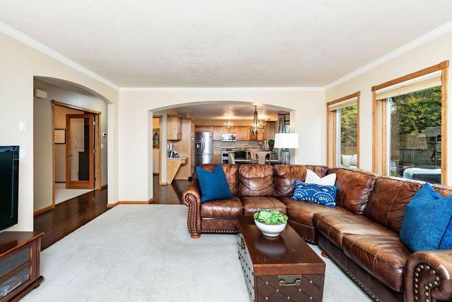 4903 Rose Creek Parkway S, Fargo, ND 58104