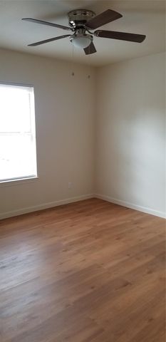 1310 W Pointe PL, Lockhart, TX 78644