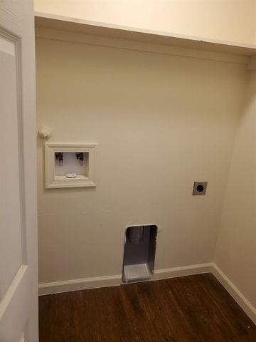 1310 W Pointe PL, Lockhart, TX 78644