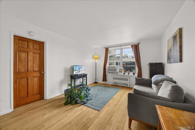 3176 Decatur Avenue 3A, Bronx, NY 10467
