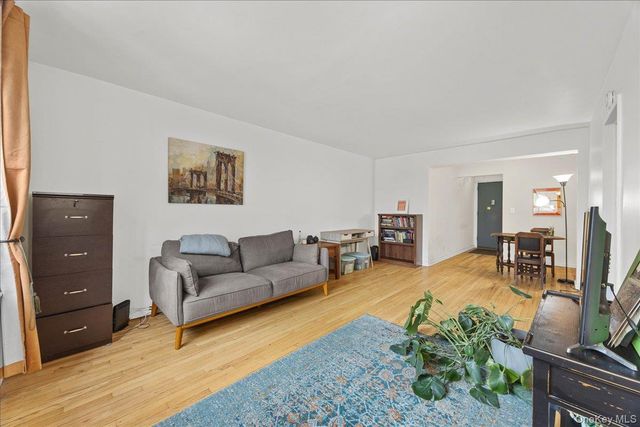 3176 Decatur Avenue 3A, Bronx, NY 10467